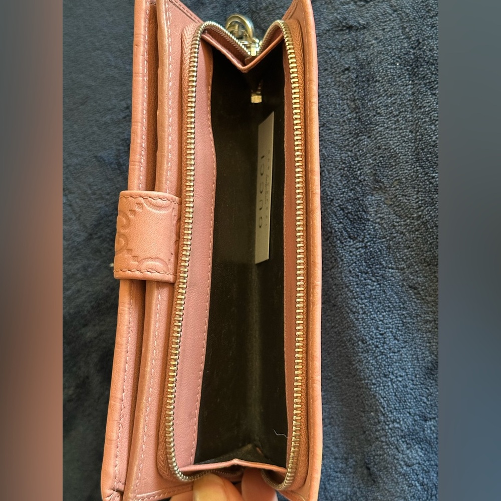 Authentic Pink Gucci Wallet - Picture 10 of 11
